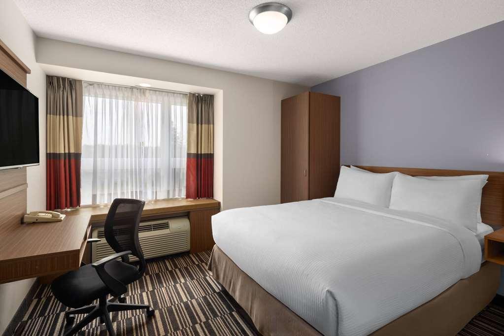 Microtel Inn & Suites By Wyndham Kirkland Lake Habitación foto
